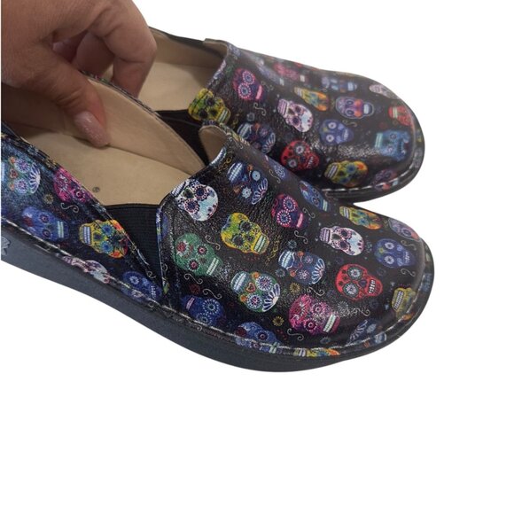Alegria DEB-484 Womens SZ 38 Slip-On Shoes With Multicolor Sugar Skull Print - Picture 9 of 16